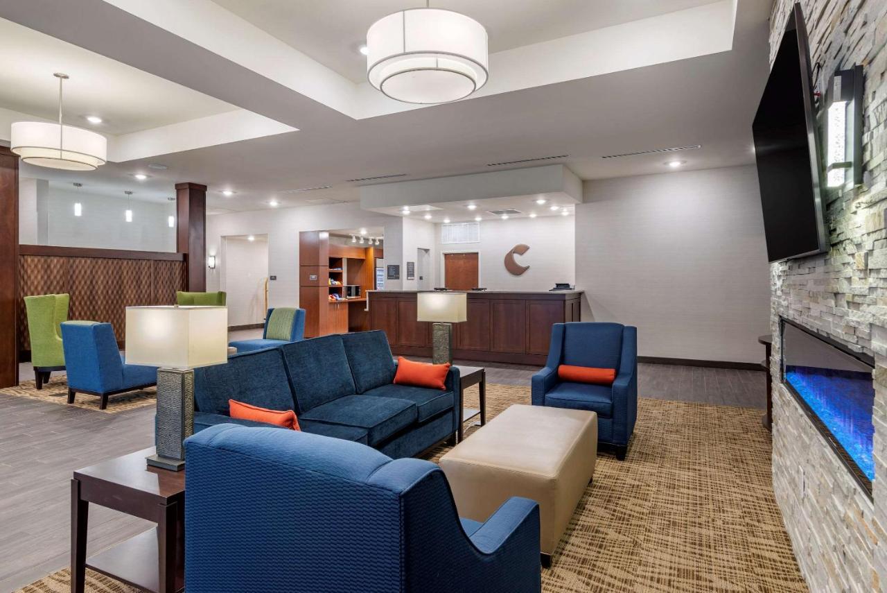 Comfort Suites نيونان المظهر الخارجي الصورة